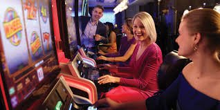 Antarmuka aplikasi togel808 di smartphone dengan permainan Live Draw berjalan lancar